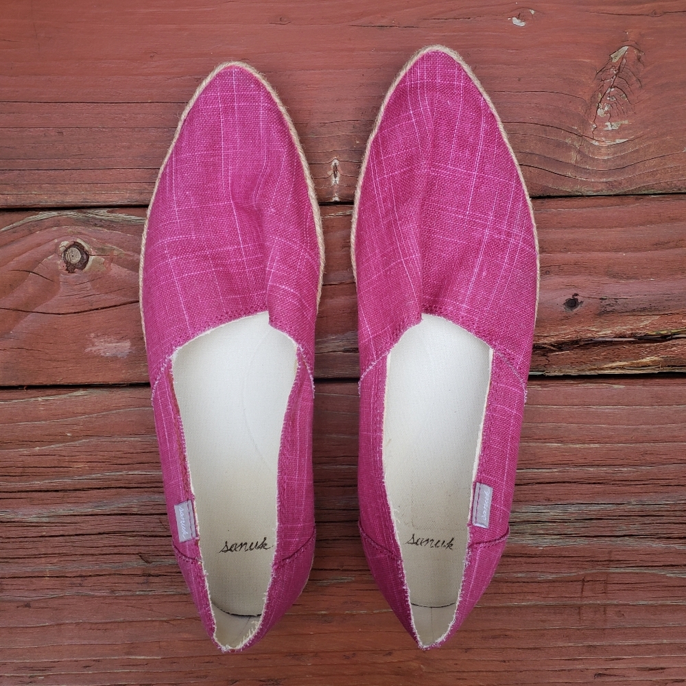 SANUK Katalina TX Pointed Toe Canvas Magenta Shoes- Women's - USA 8